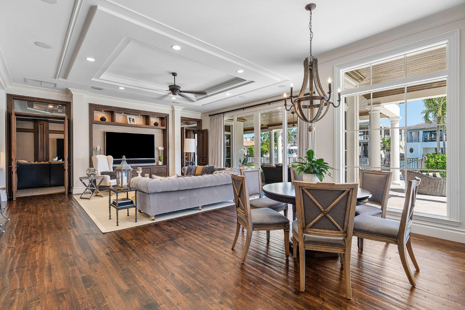 ROYAL PALM YACHT & COUNTRY CLUB - Residential