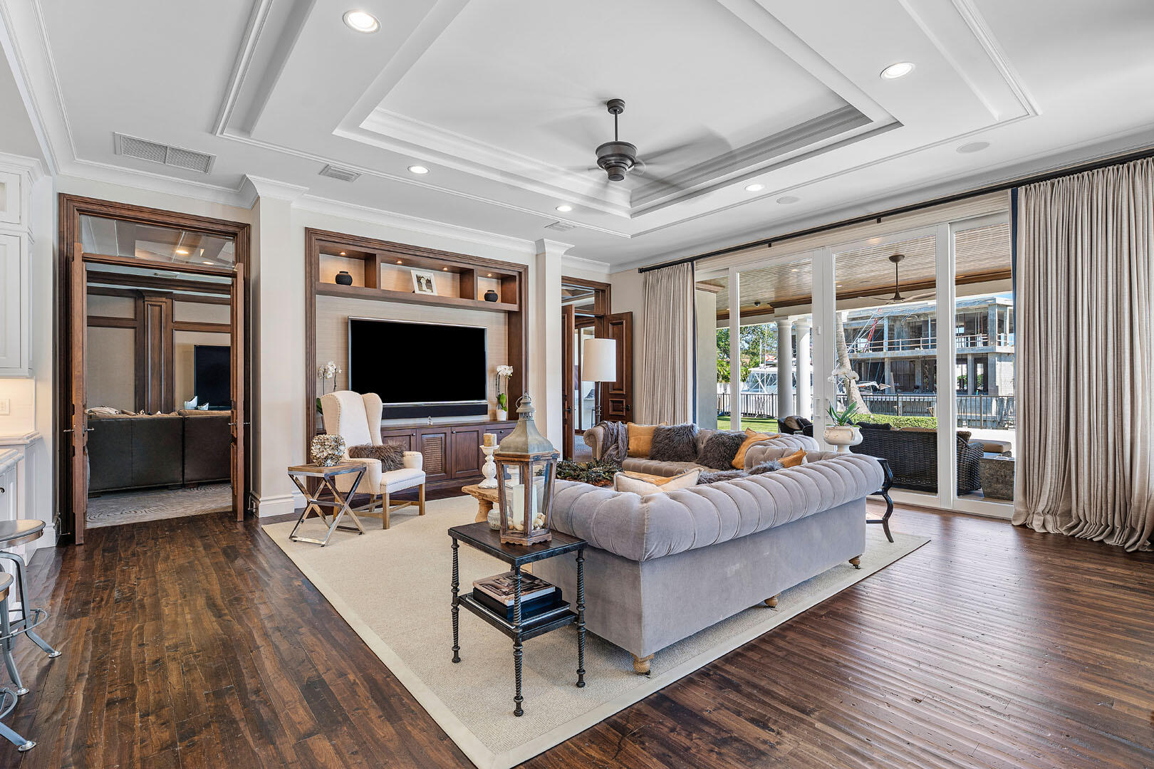 ROYAL PALM YACHT & COUNTRY CLUB - Residential