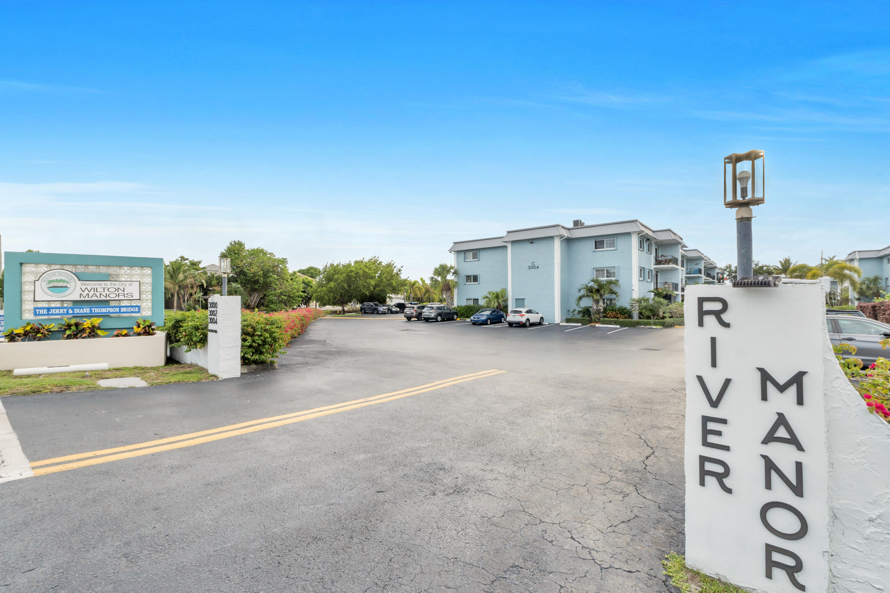 RIVER MANOR CONDO - Residential