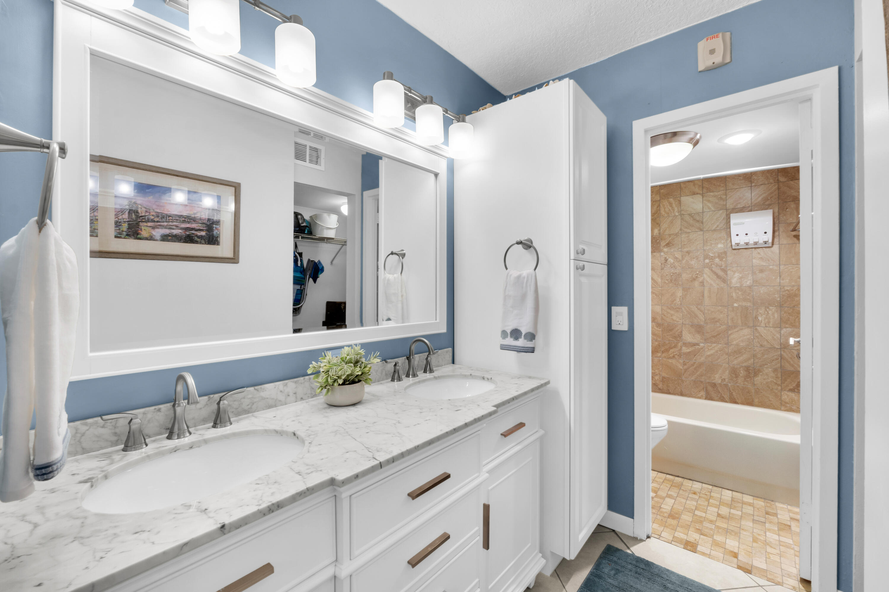 RIVER MANOR CONDO - Residential