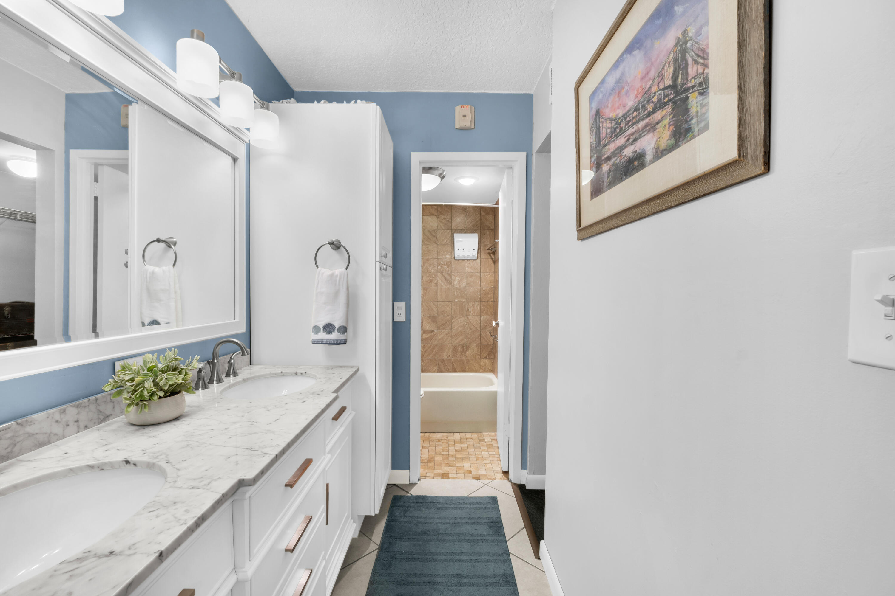 RIVER MANOR CONDO - Residential