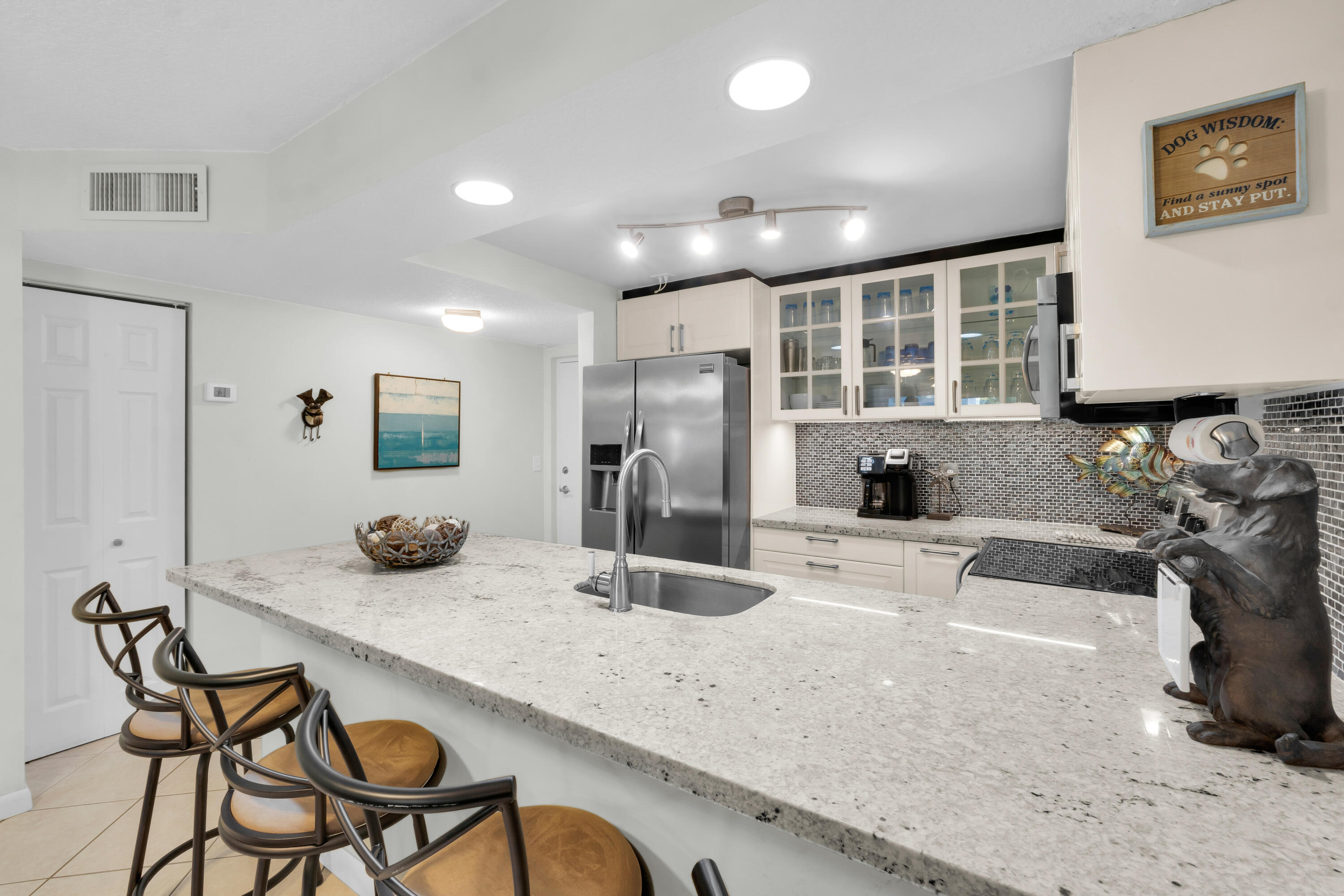 RIVER MANOR CONDO - Residential