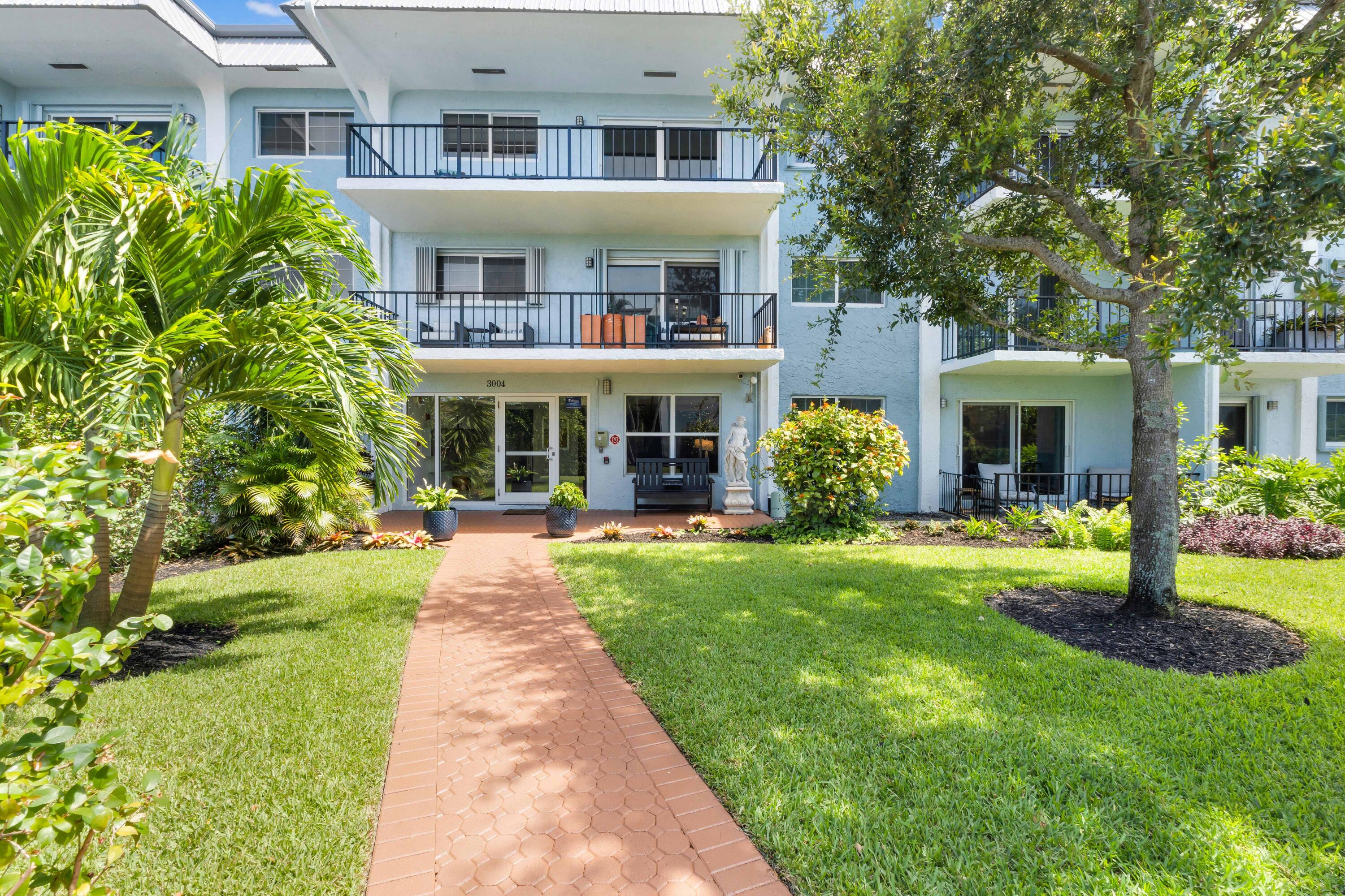 RIVER MANOR CONDO - Residential