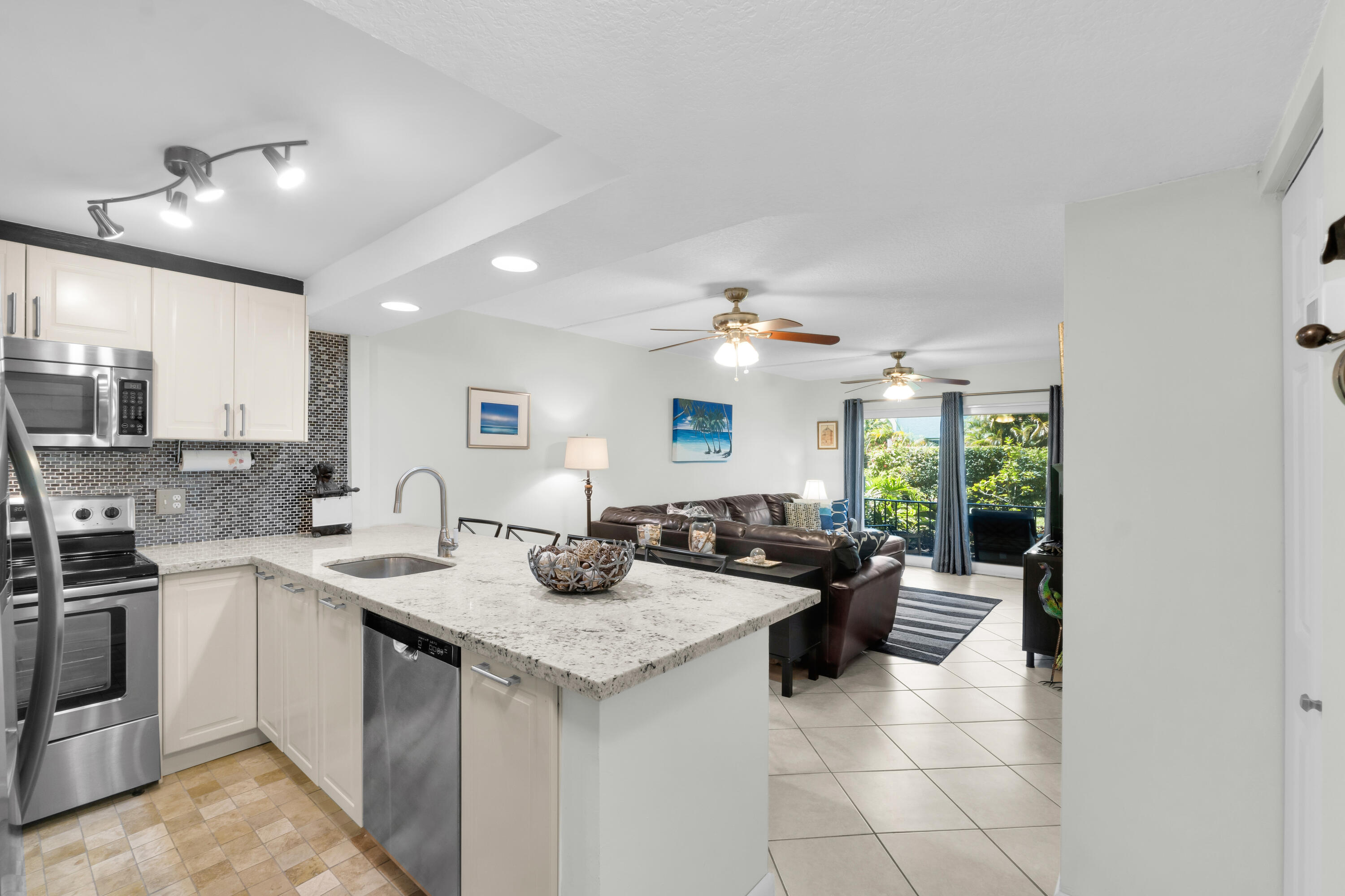 RIVER MANOR CONDO - Residential