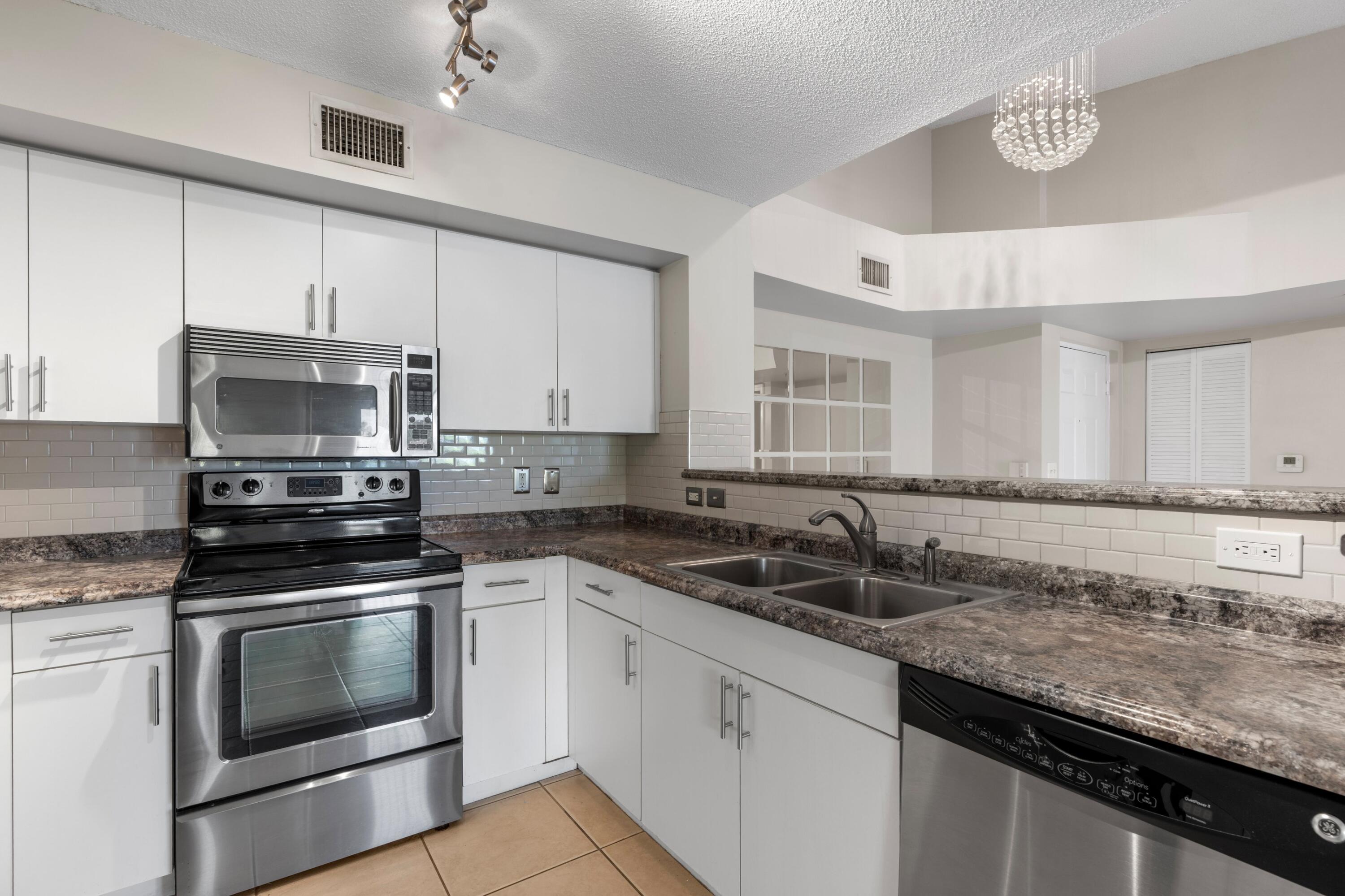 CARRINGTON AT COCONUT CREEK - Residential Lease