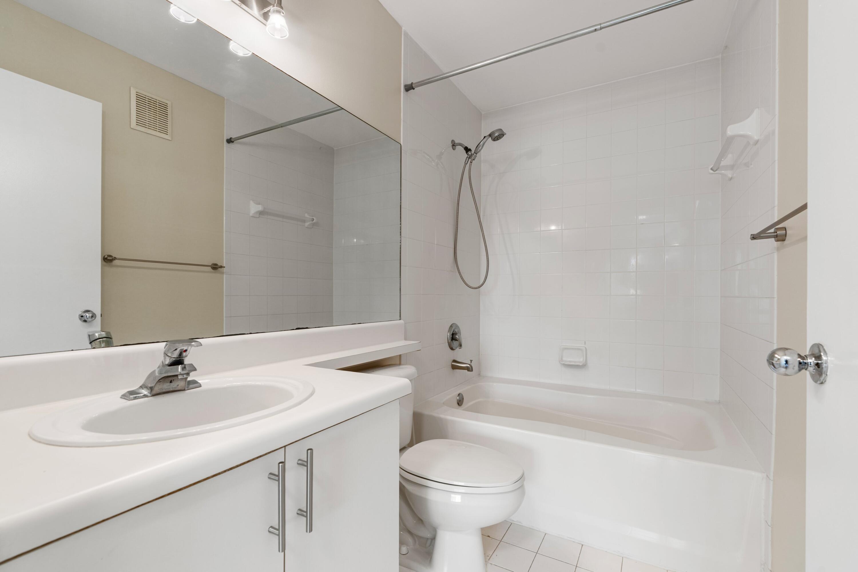 CARRINGTON AT COCONUT CREEK - Residential Lease