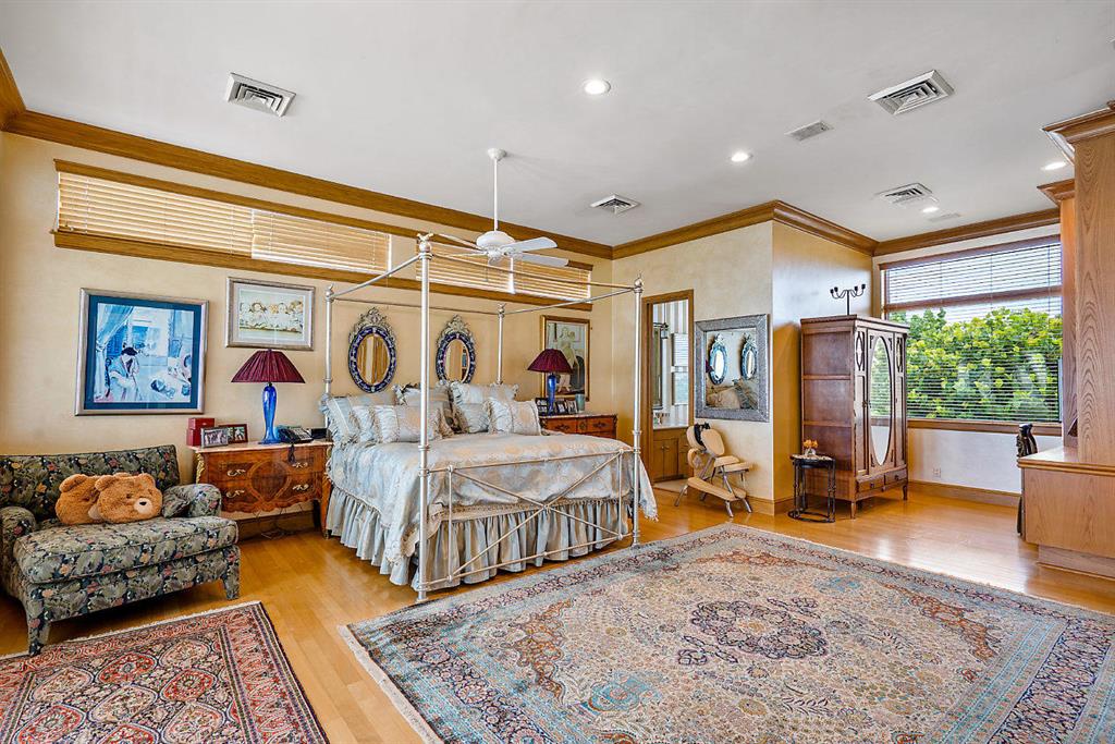 HILLSBORO MILE - Residential