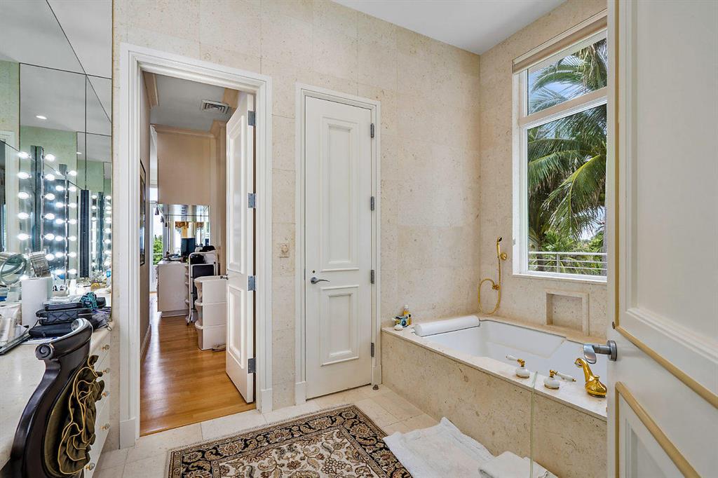 HILLSBORO MILE - Residential
