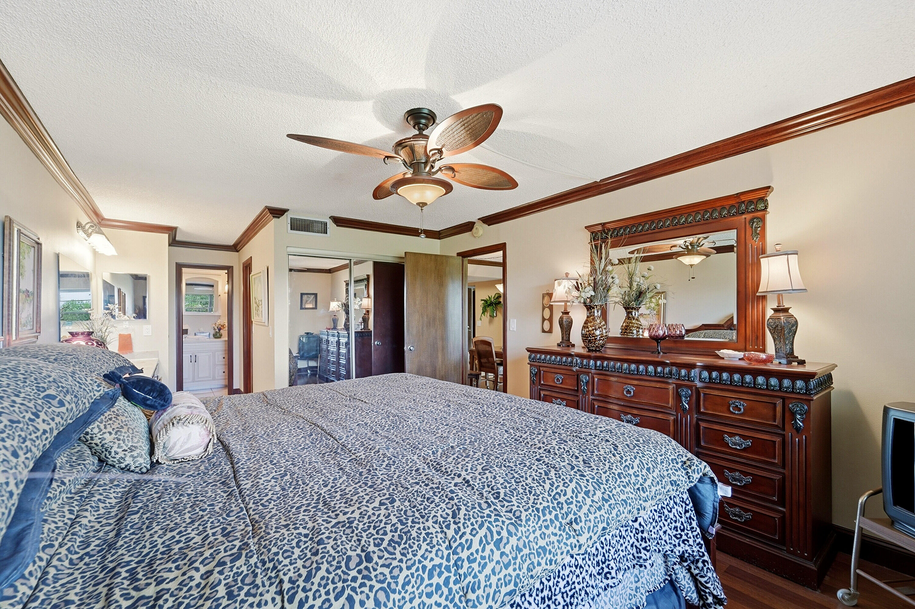 ISLE OF SANDALFOOT CONDO - Residential