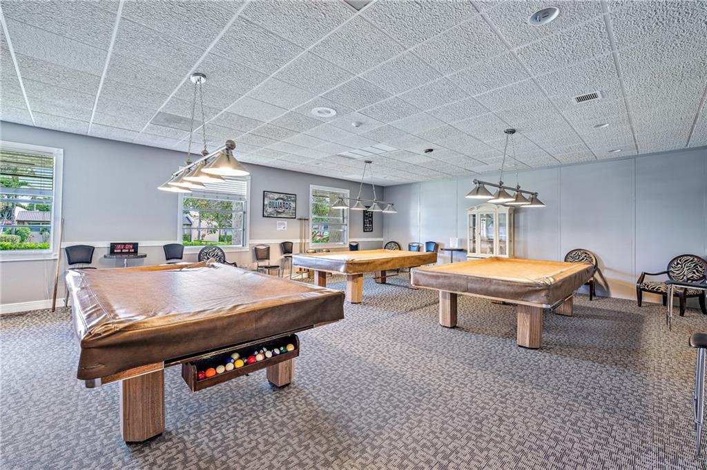 GOLDEN LAKES VILLAGE COND - Residential