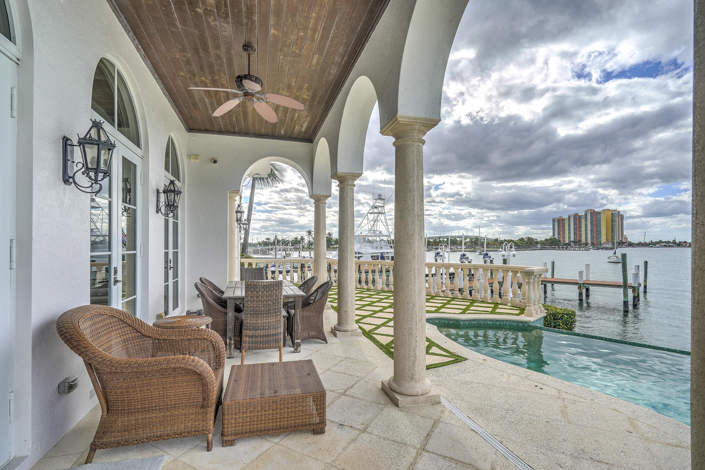 SOPHIA SENECA ESTATES - Residential