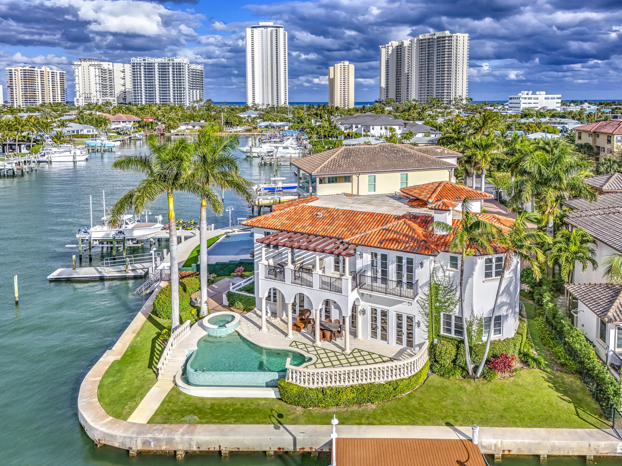 SOPHIA SENECA ESTATES - Residential