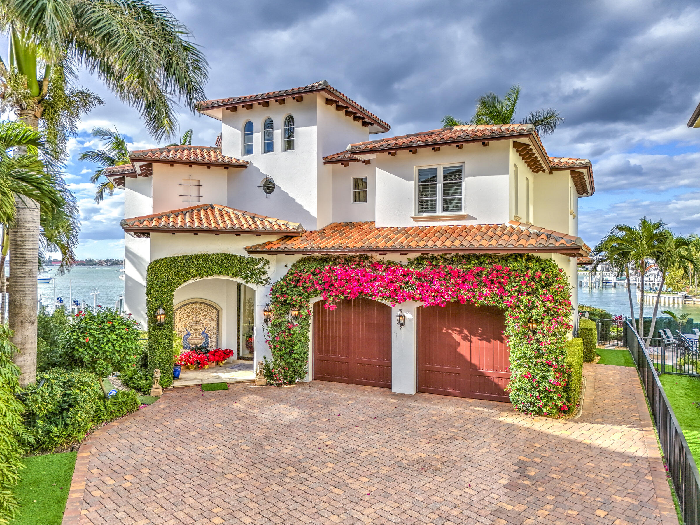 SOPHIA SENECA ESTATES - Residential