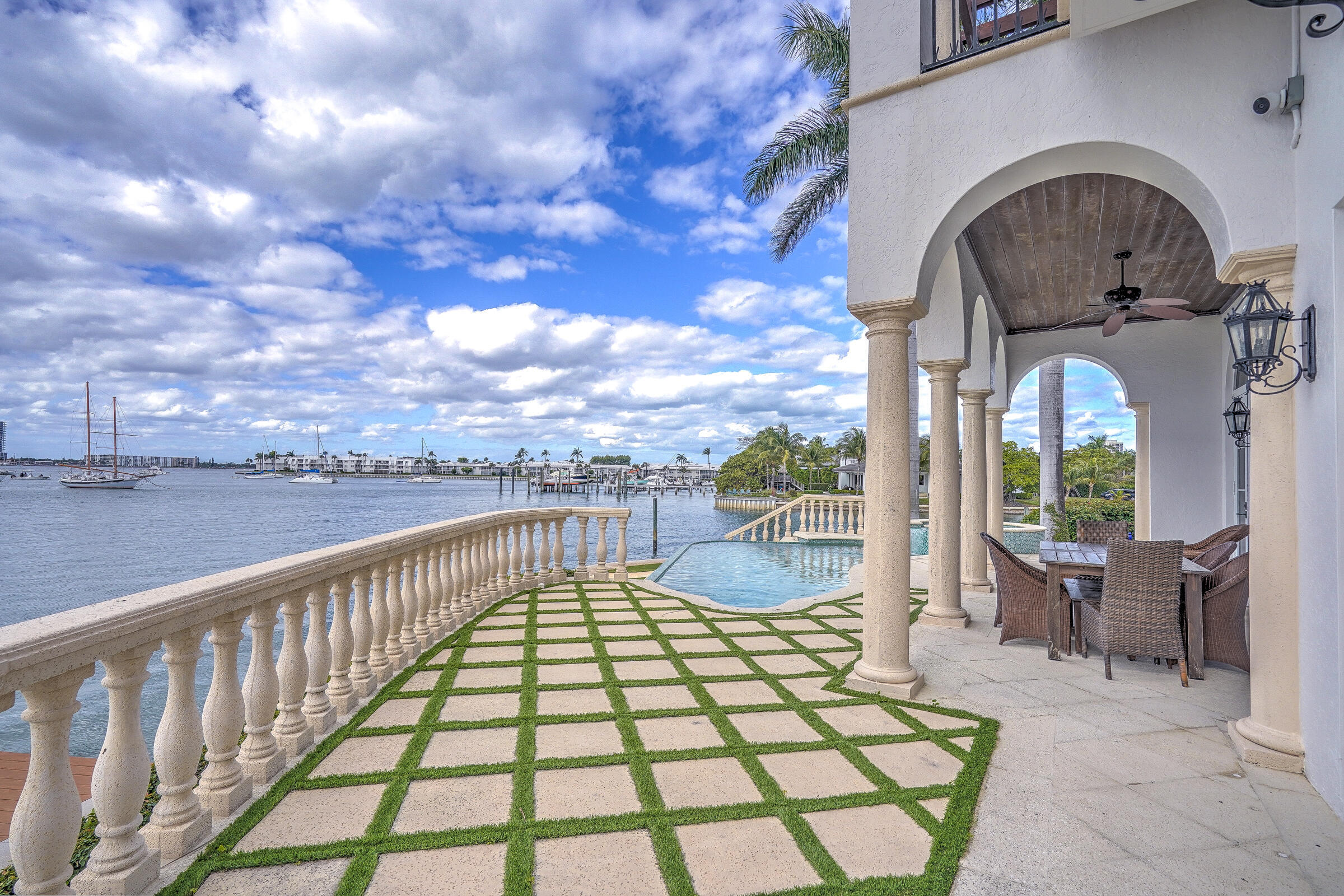 SOPHIA SENECA ESTATES - Residential