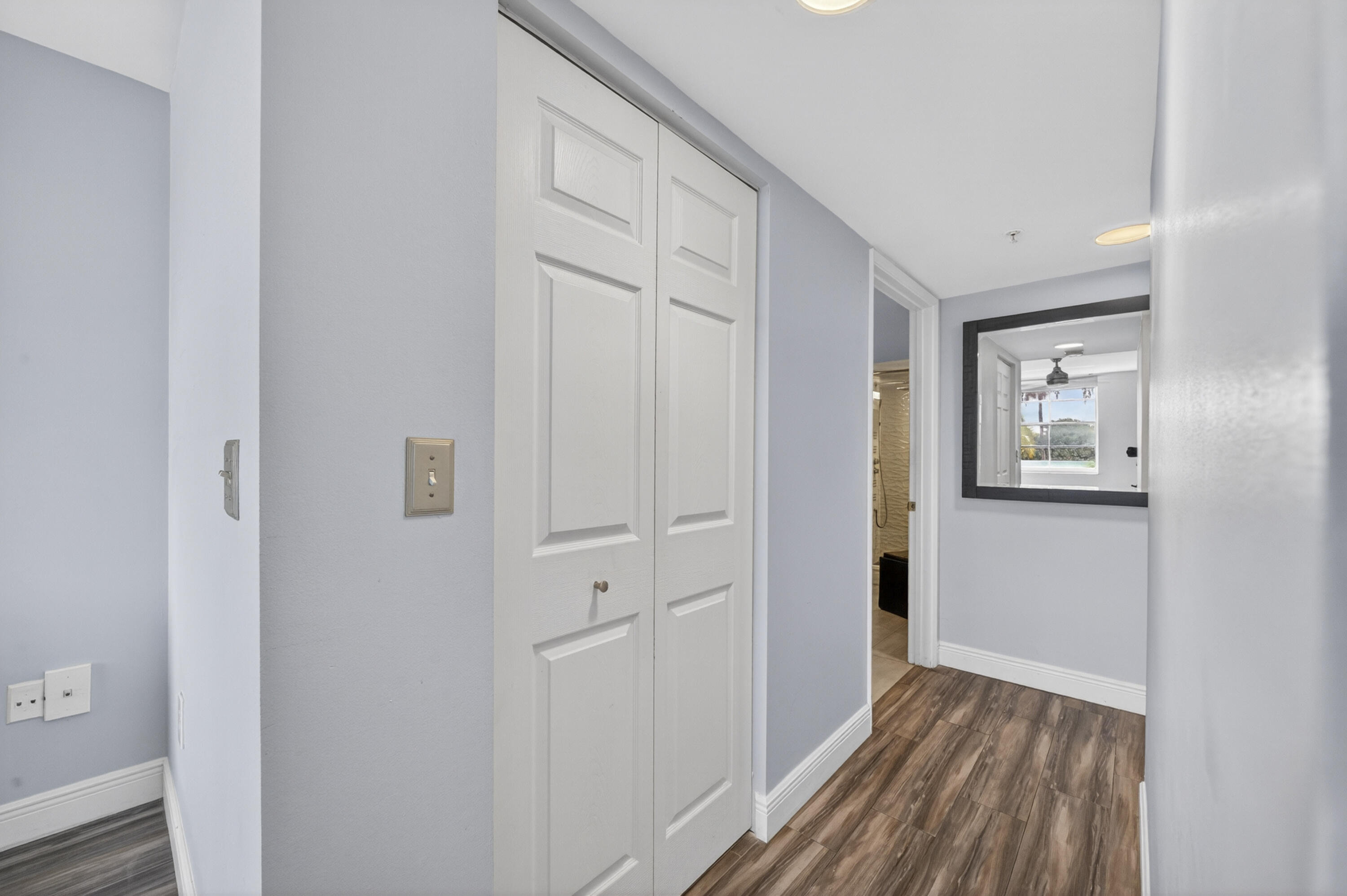 LAS OLAS BY THE RIVER CONDO - Residential