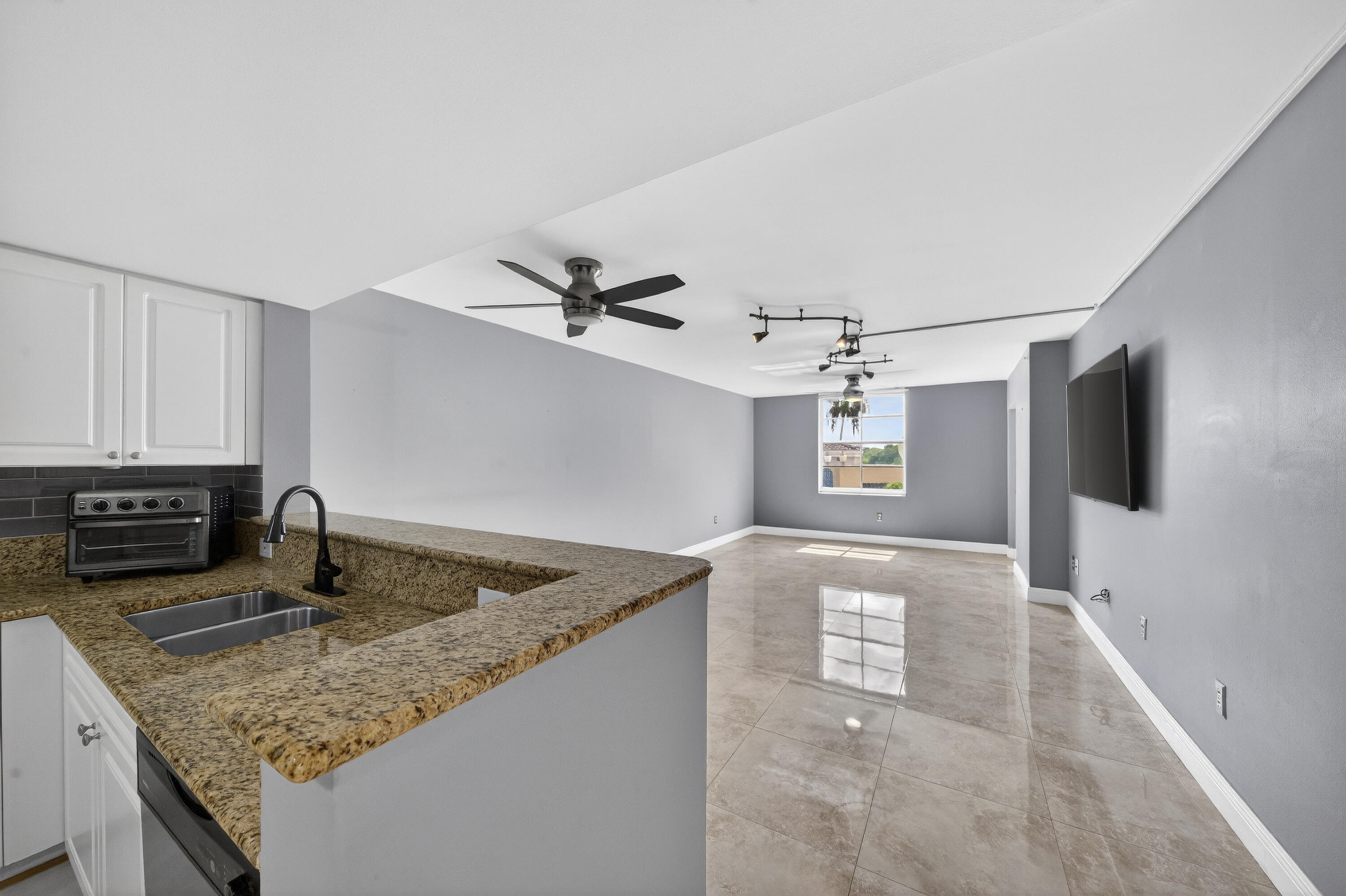 LAS OLAS BY THE RIVER CONDO - Residential