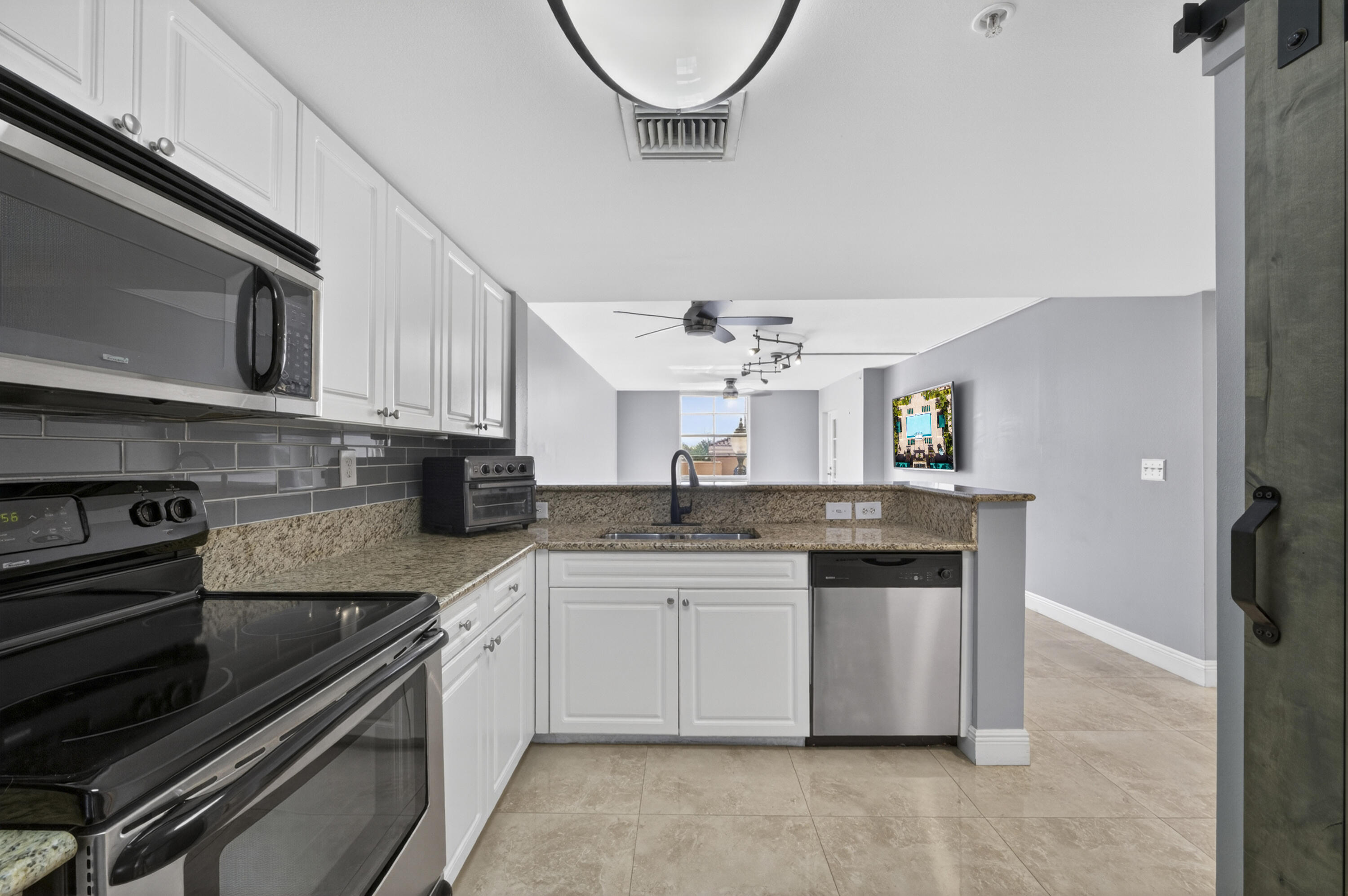 LAS OLAS BY THE RIVER CONDO - Residential