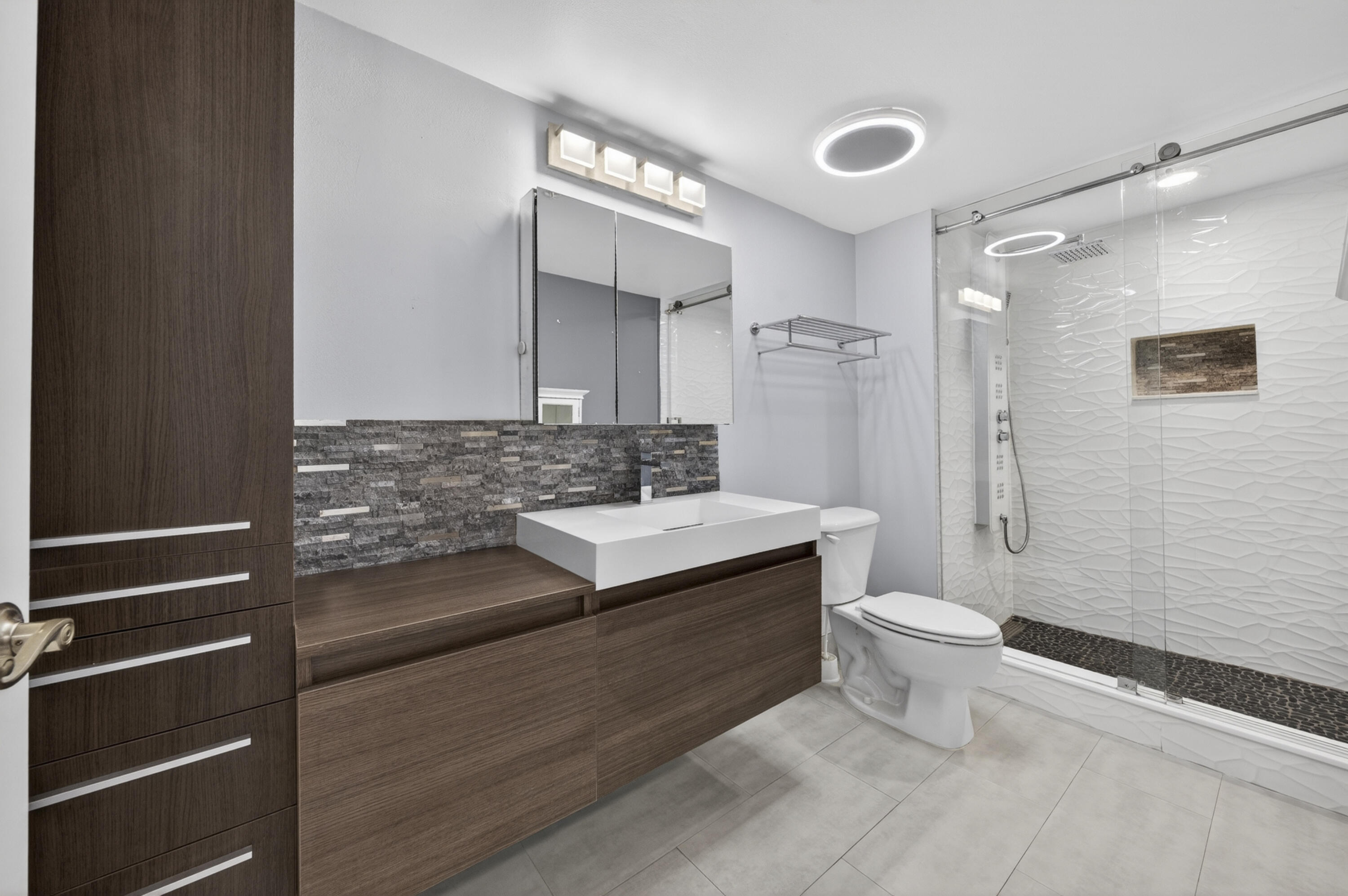 LAS OLAS BY THE RIVER CONDO - Residential
