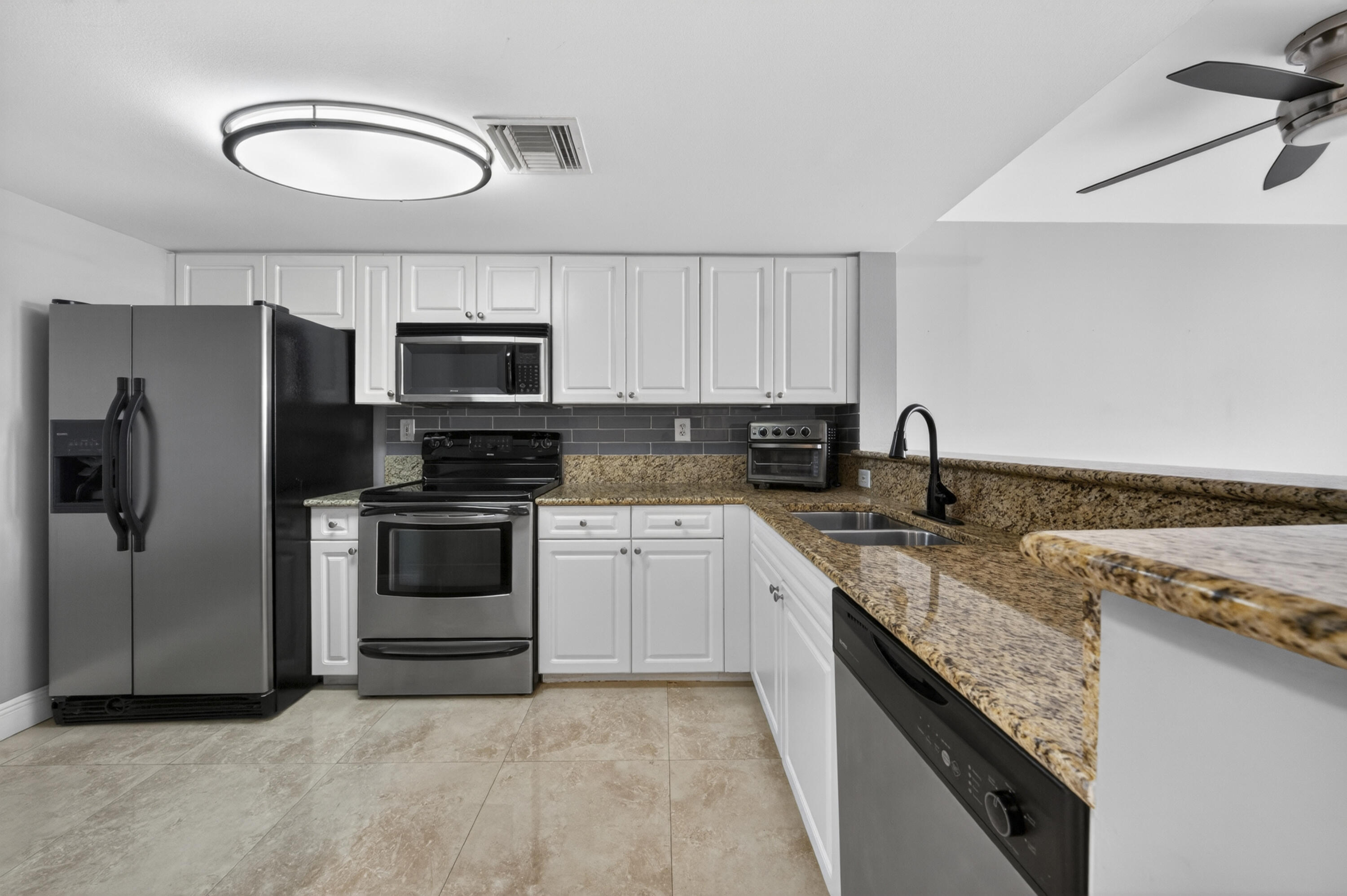 LAS OLAS BY THE RIVER CONDO - Residential