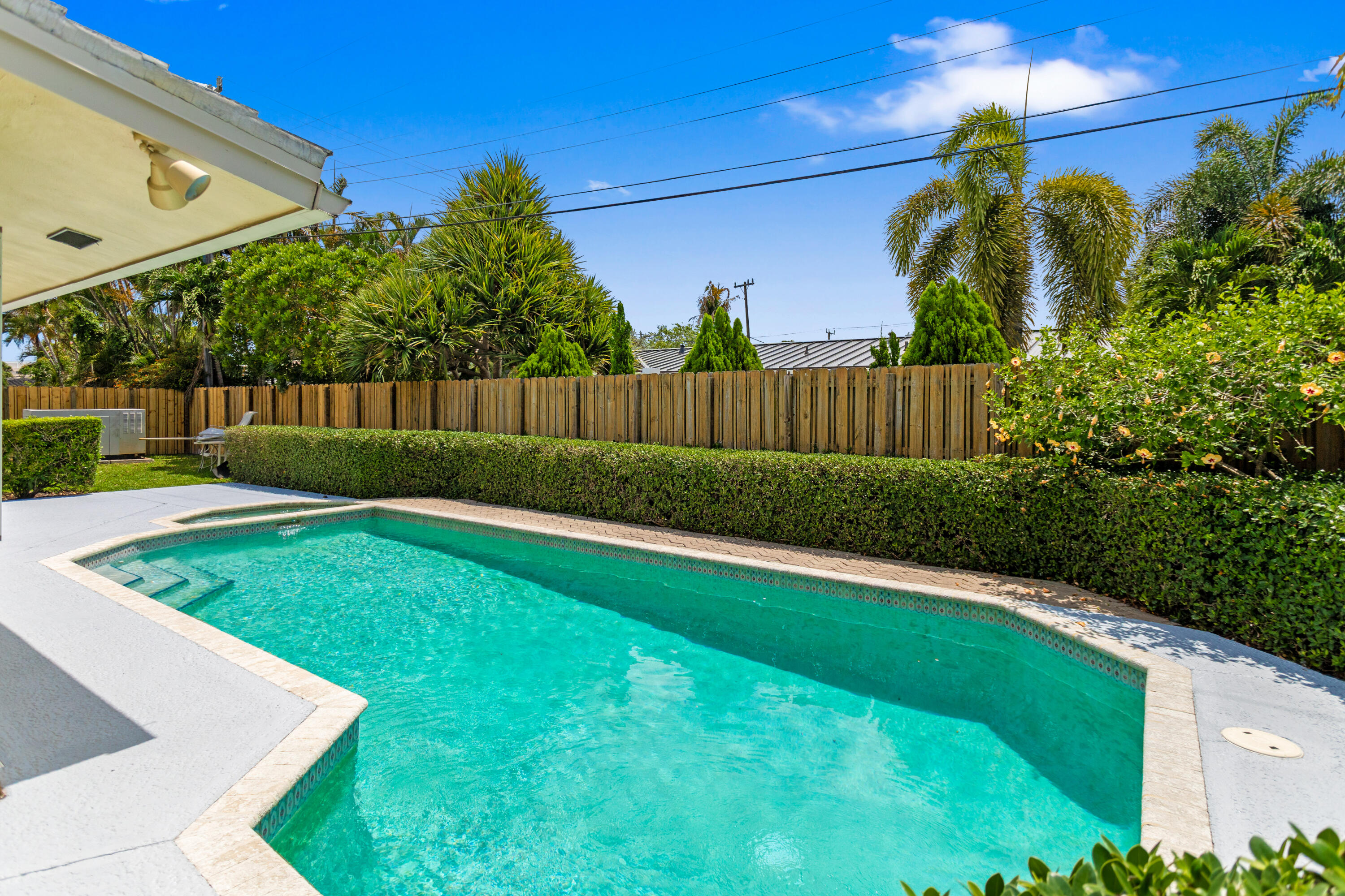 CORAL HEIGHTS SEC ONE - Residential