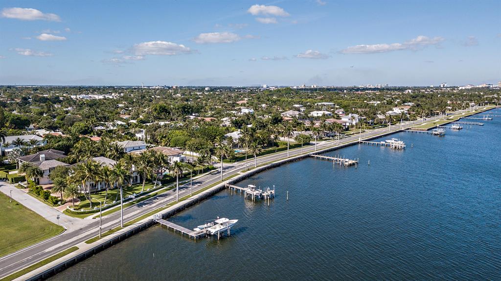 VEST POCKET LAKE WORTH FARMS IN - Residential