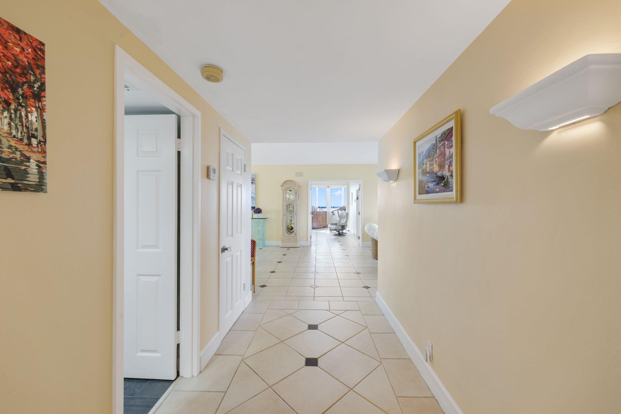 FOUR SEASONS CONDO - Residential
