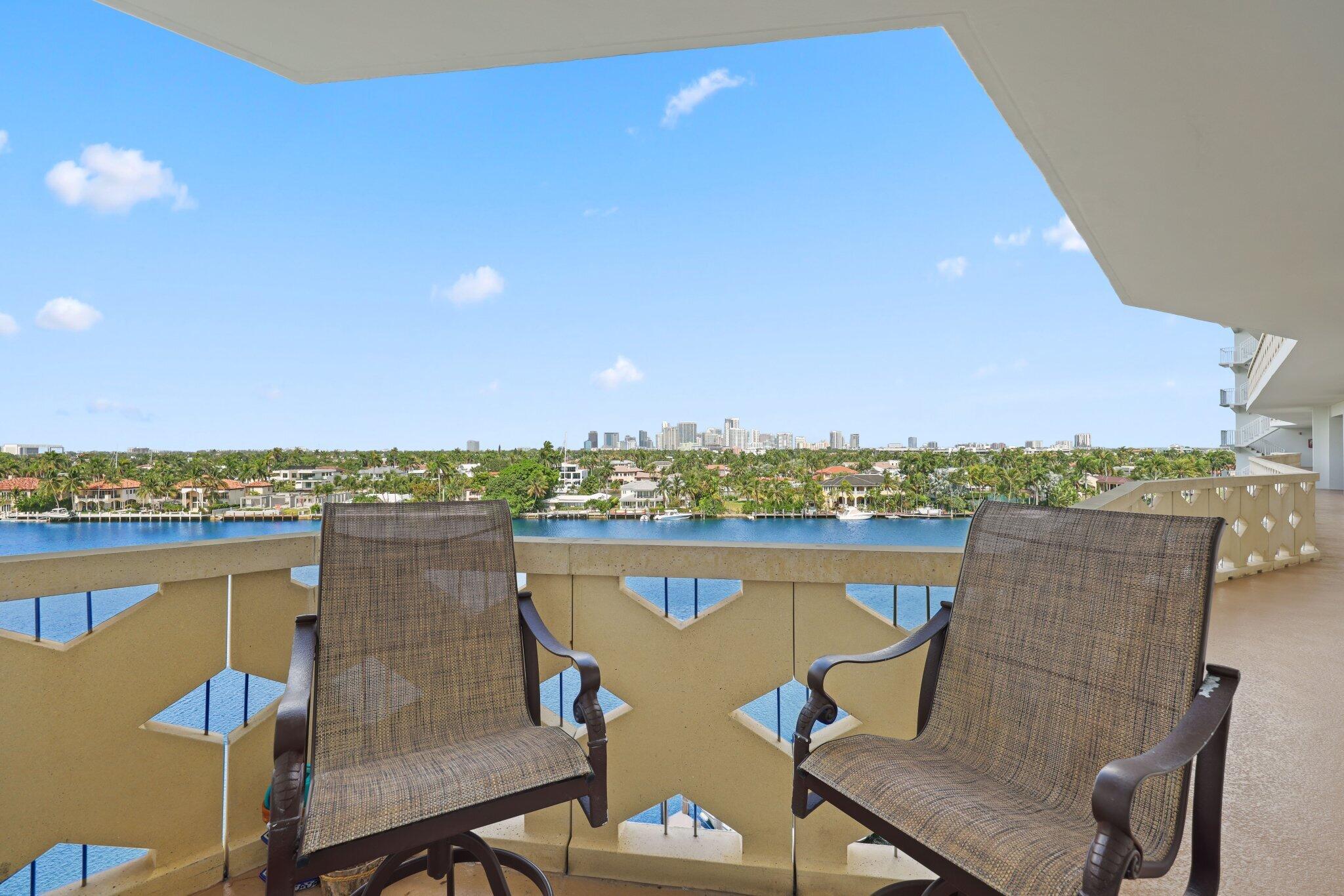 FOUR SEASONS CONDO - Residential