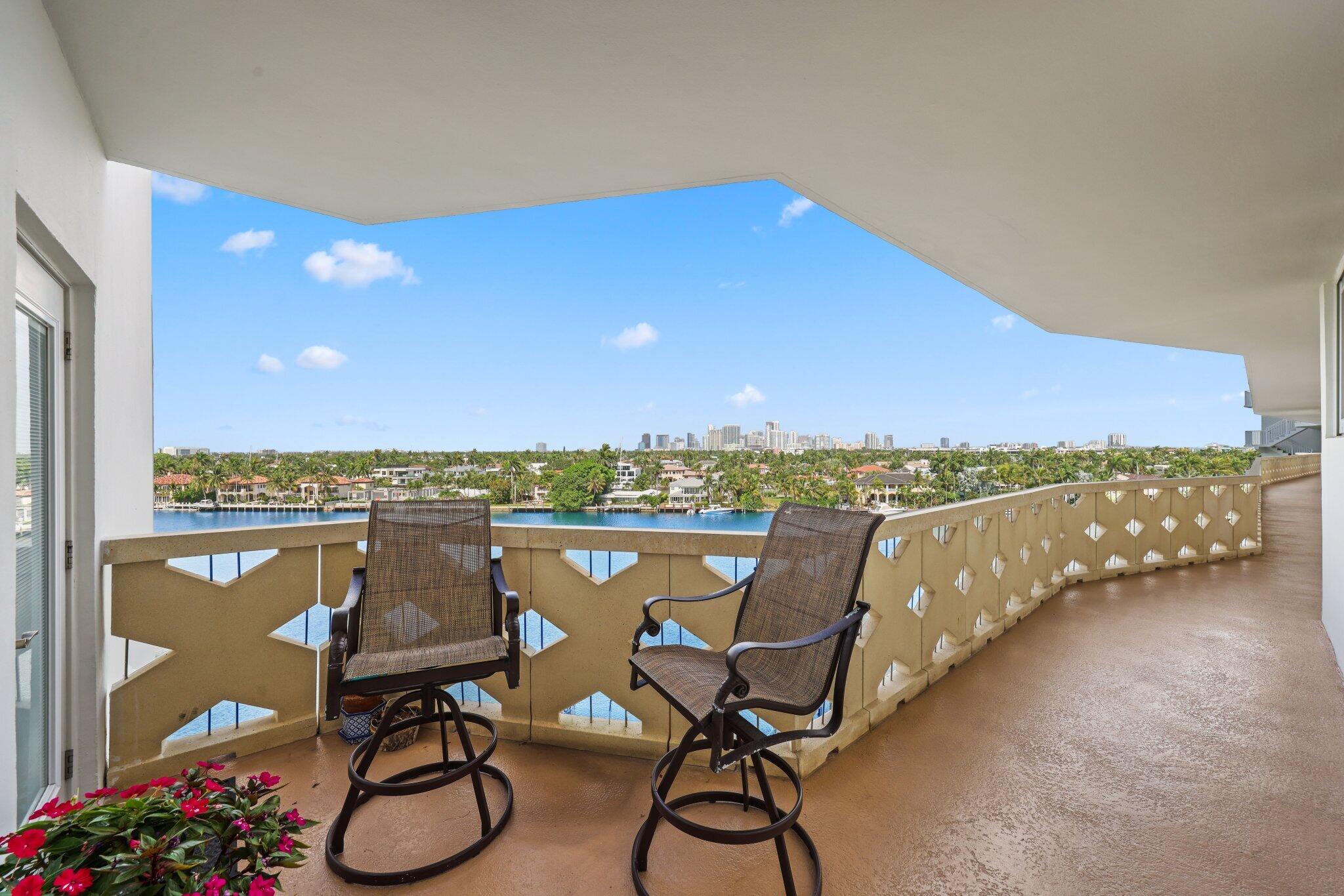 FOUR SEASONS CONDO - Residential
