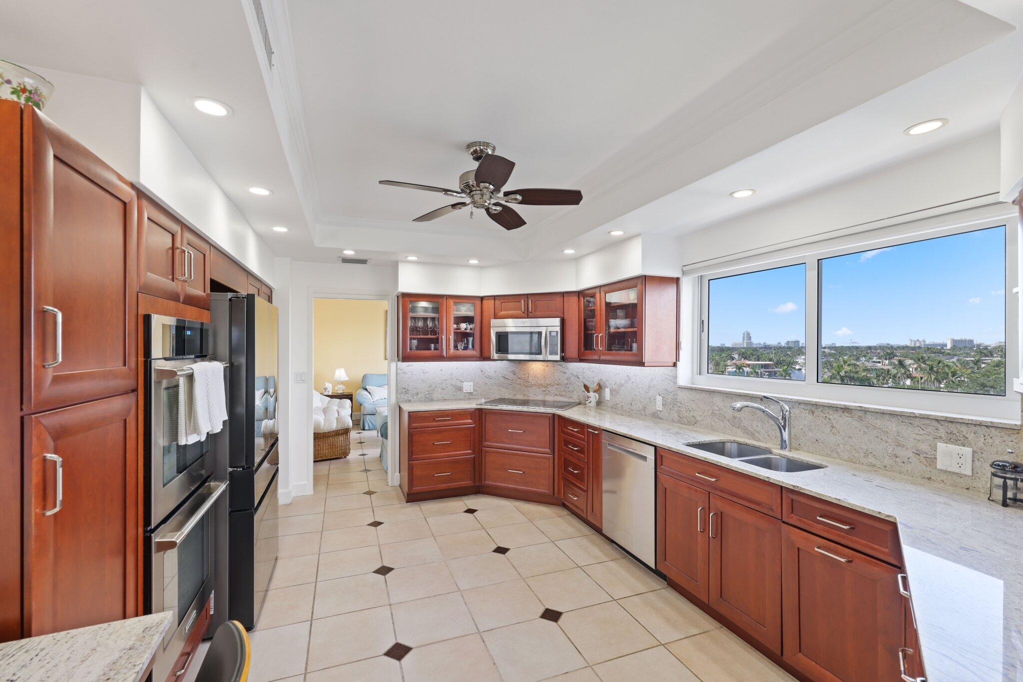 FOUR SEASONS CONDO - Residential
