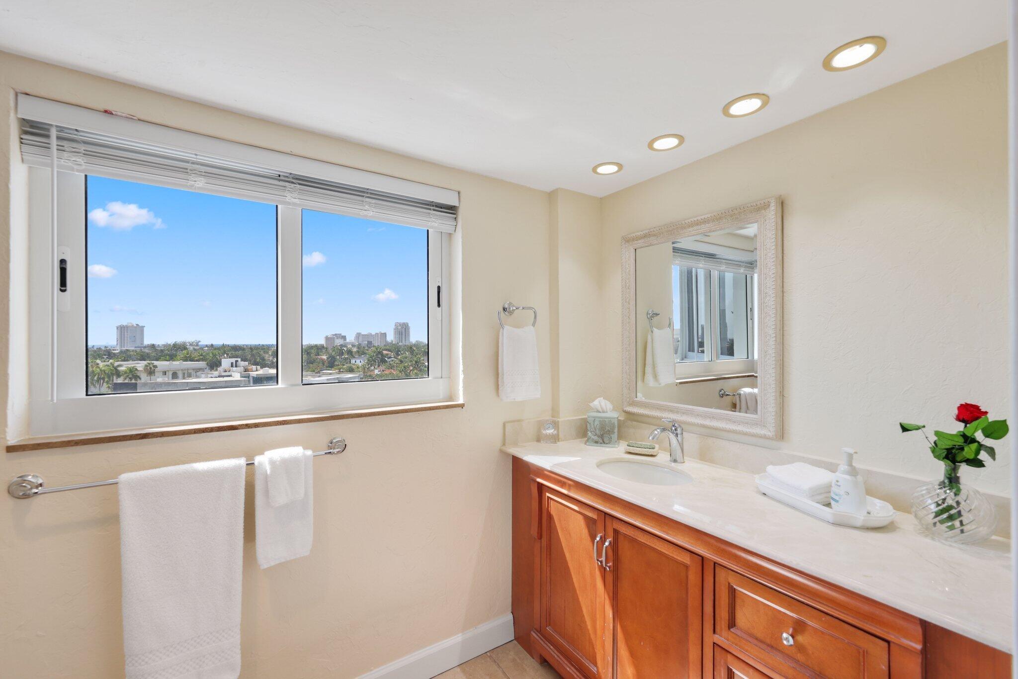 FOUR SEASONS CONDO - Residential
