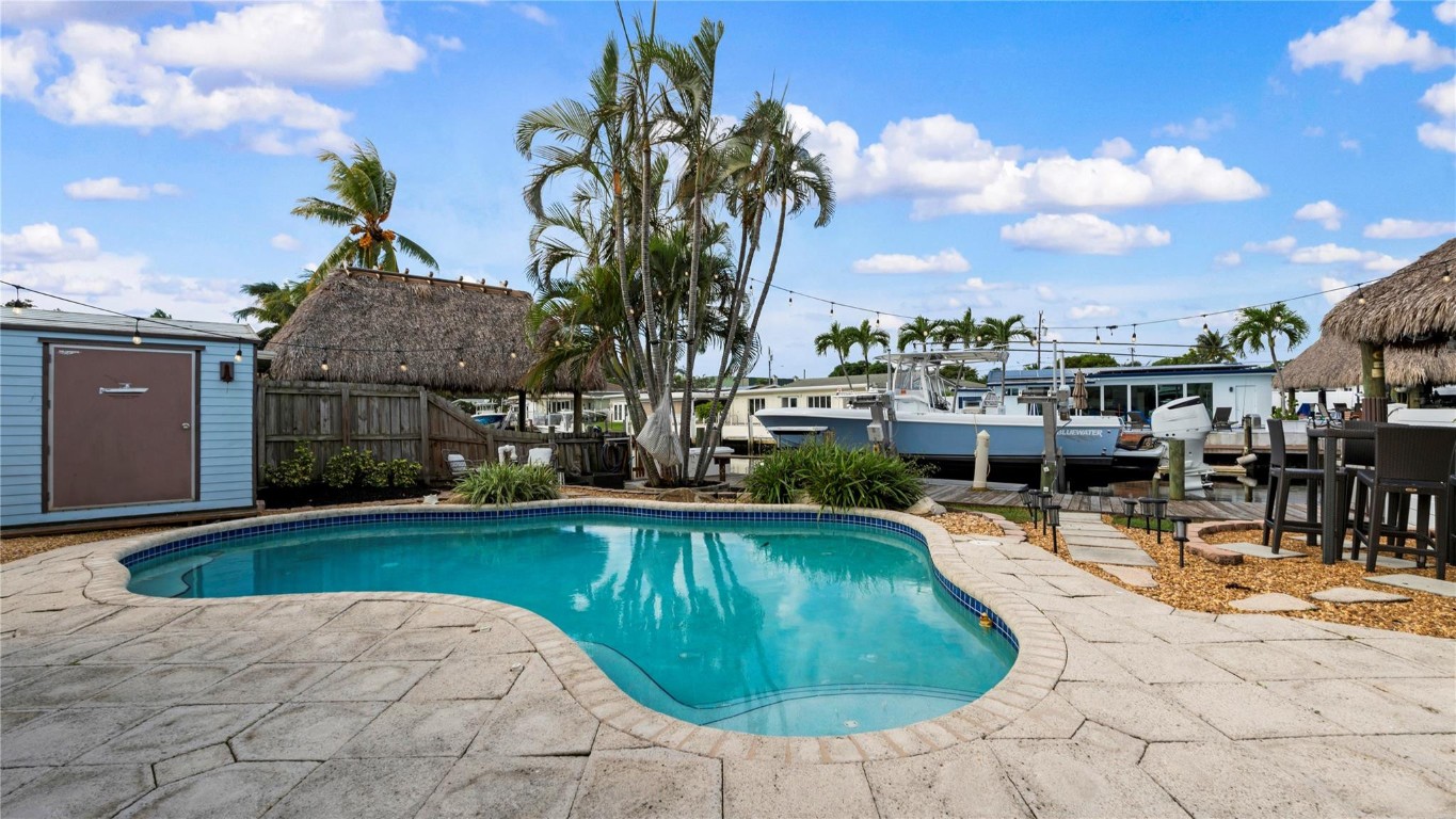 Shelter Islands 43-6 B - Residential