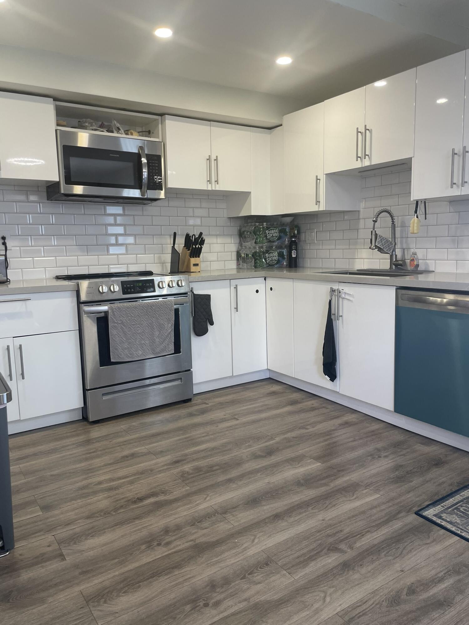 TOWNHOUSES AT NOVA - Residential
