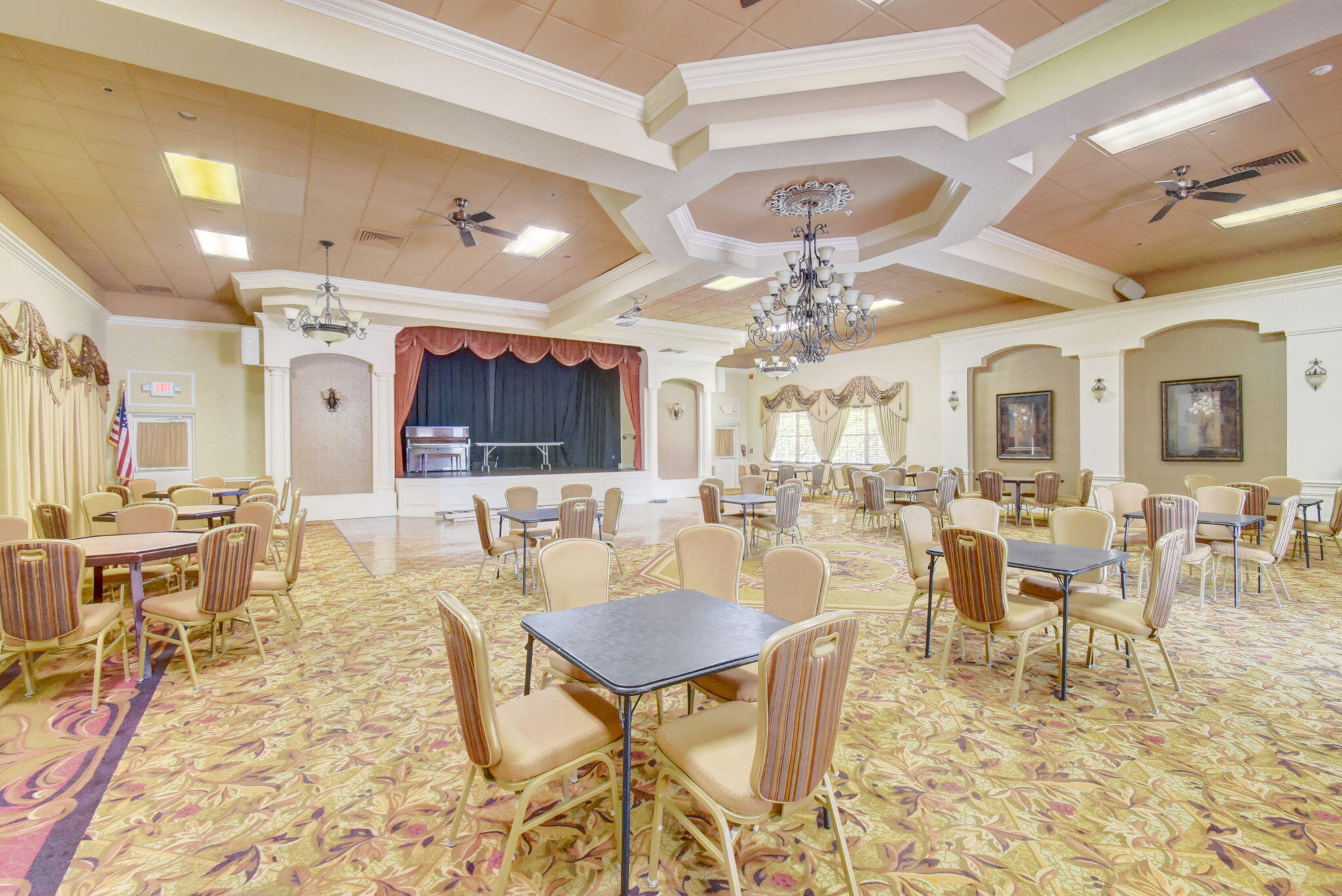 PALM CHASE LAKES CONDO - Residential