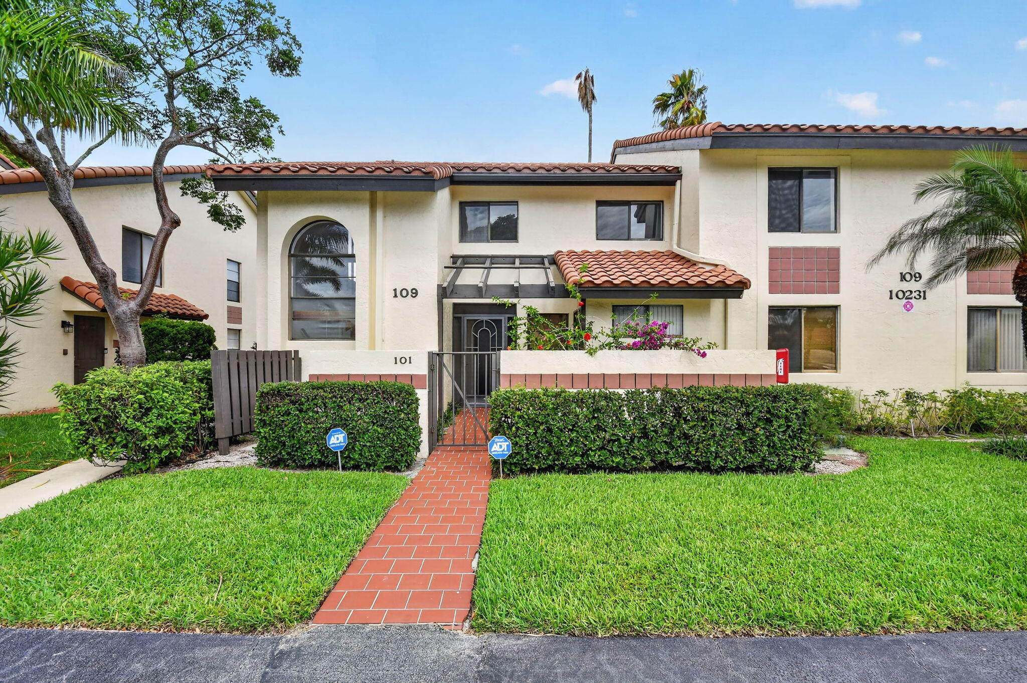 PALM CHASE LAKES CONDO - Residential