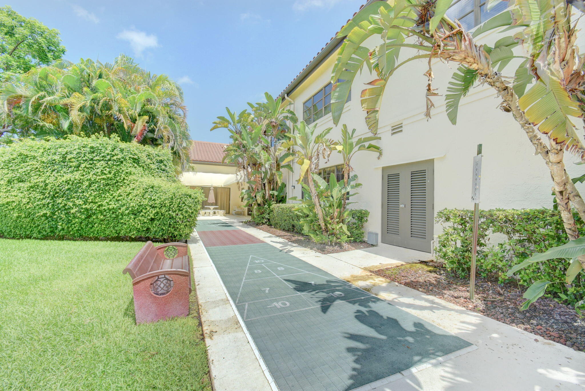 PALM CHASE LAKES CONDO - Residential