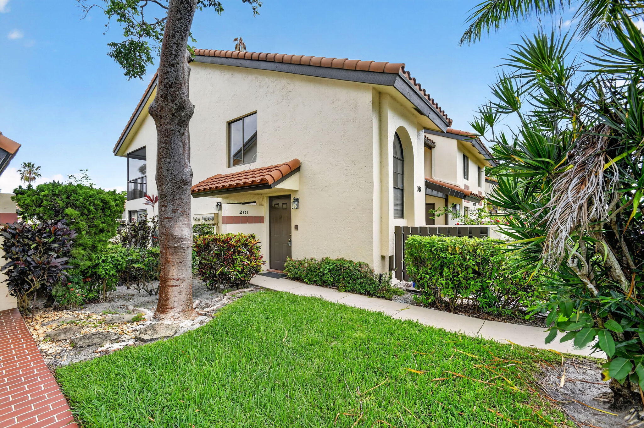 PALM CHASE LAKES CONDO - Residential