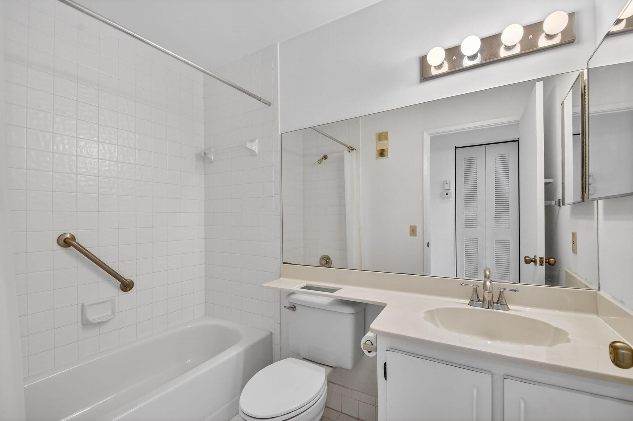 PALM CHASE LAKES CONDO - Residential