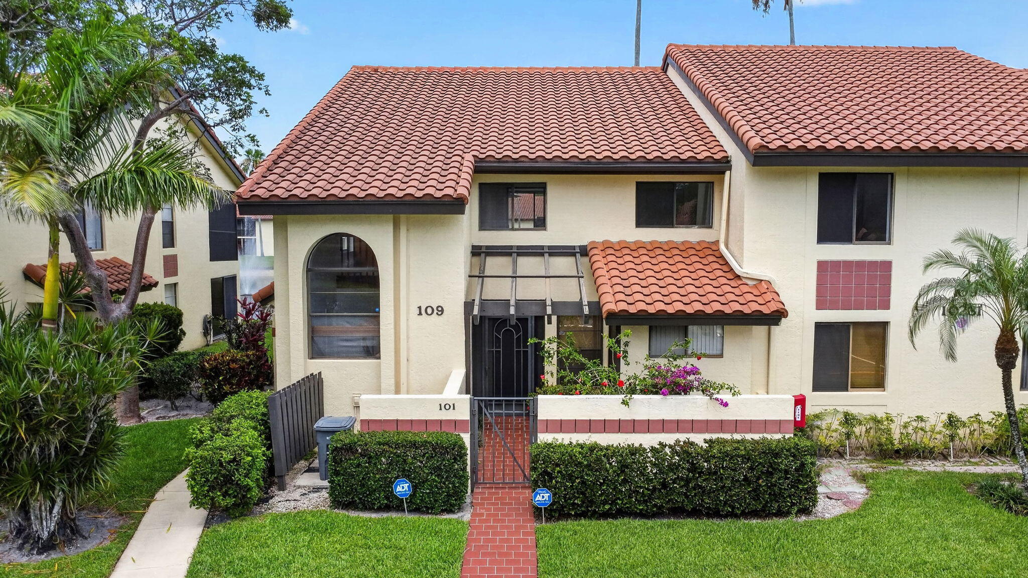 PALM CHASE LAKES CONDO - Residential