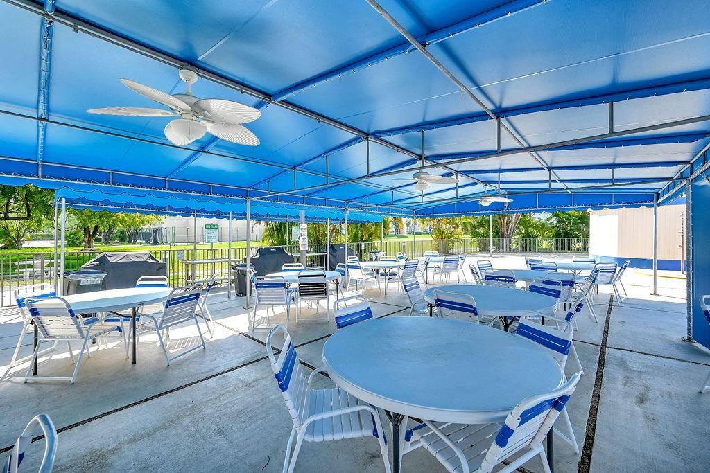 Sunrise Lakes phase 4 inc - Residential