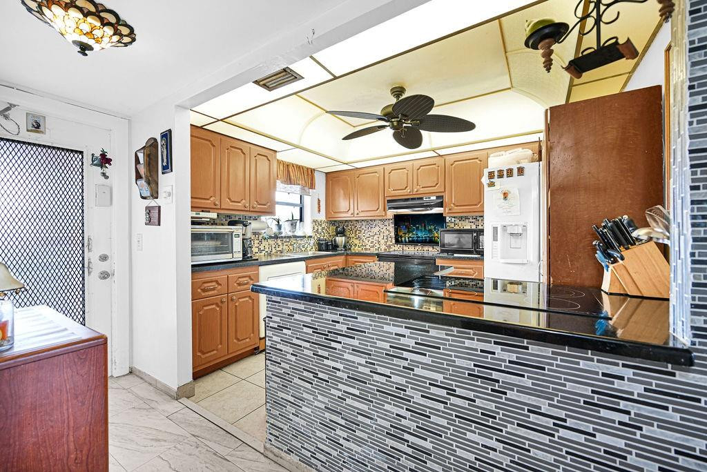 Sunrise Lakes phase 4 inc - Residential