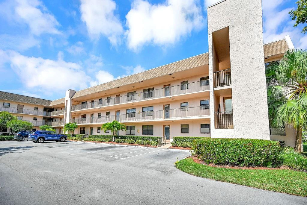 Sunrise Lakes phase 4 inc - Residential