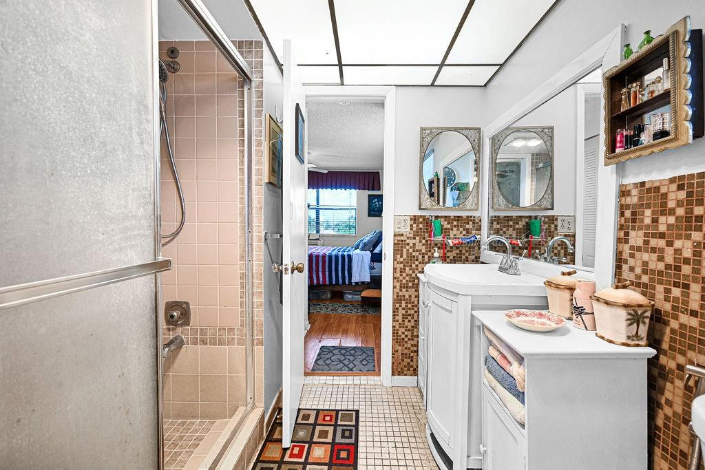 Sunrise Lakes phase 4 inc - Residential
