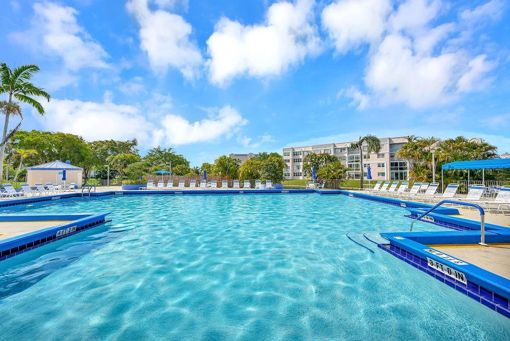 Sunrise Lakes phase 4 inc - Residential