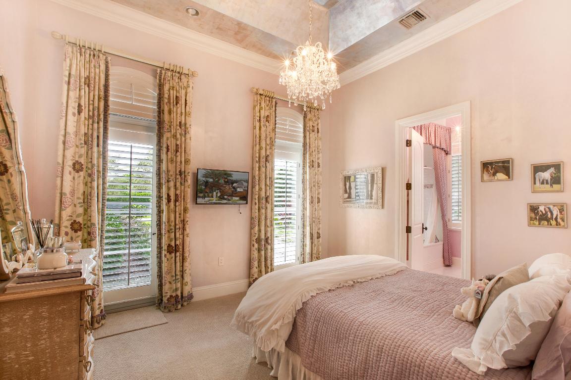 PALM BEACH POINT - Residential
