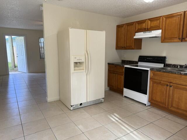 Gulfstream Apartments - Residential Lease