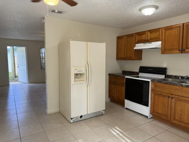 Gulfstream Apartments - Residential Lease