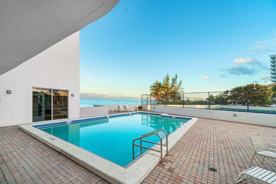 CLARENDON CONDO - Residential