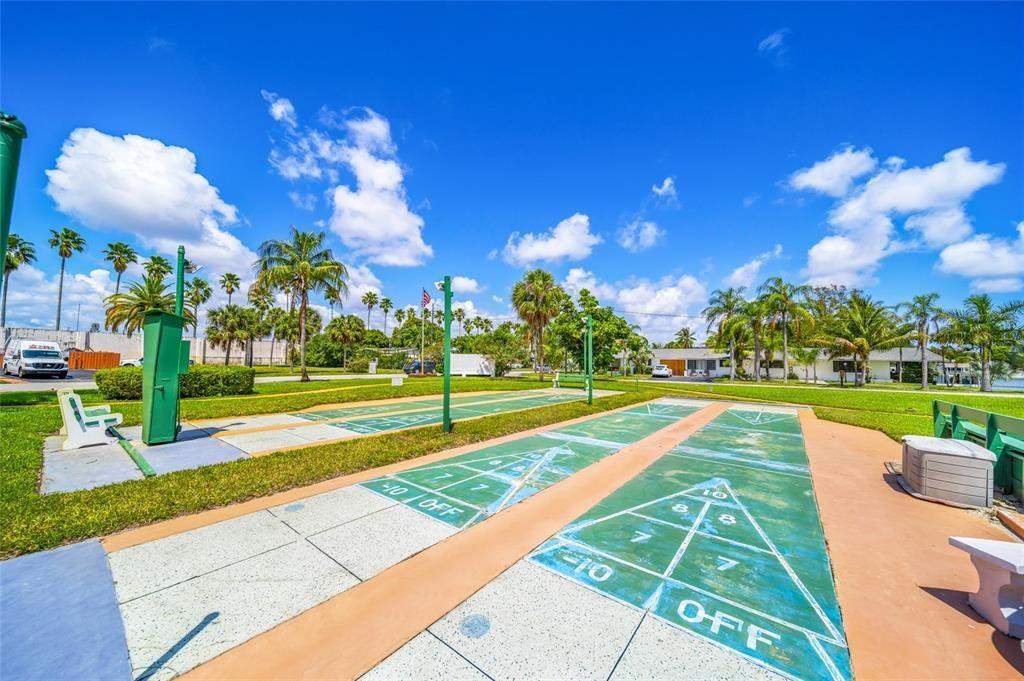 ROLEN LAKE GARDENS - Residential