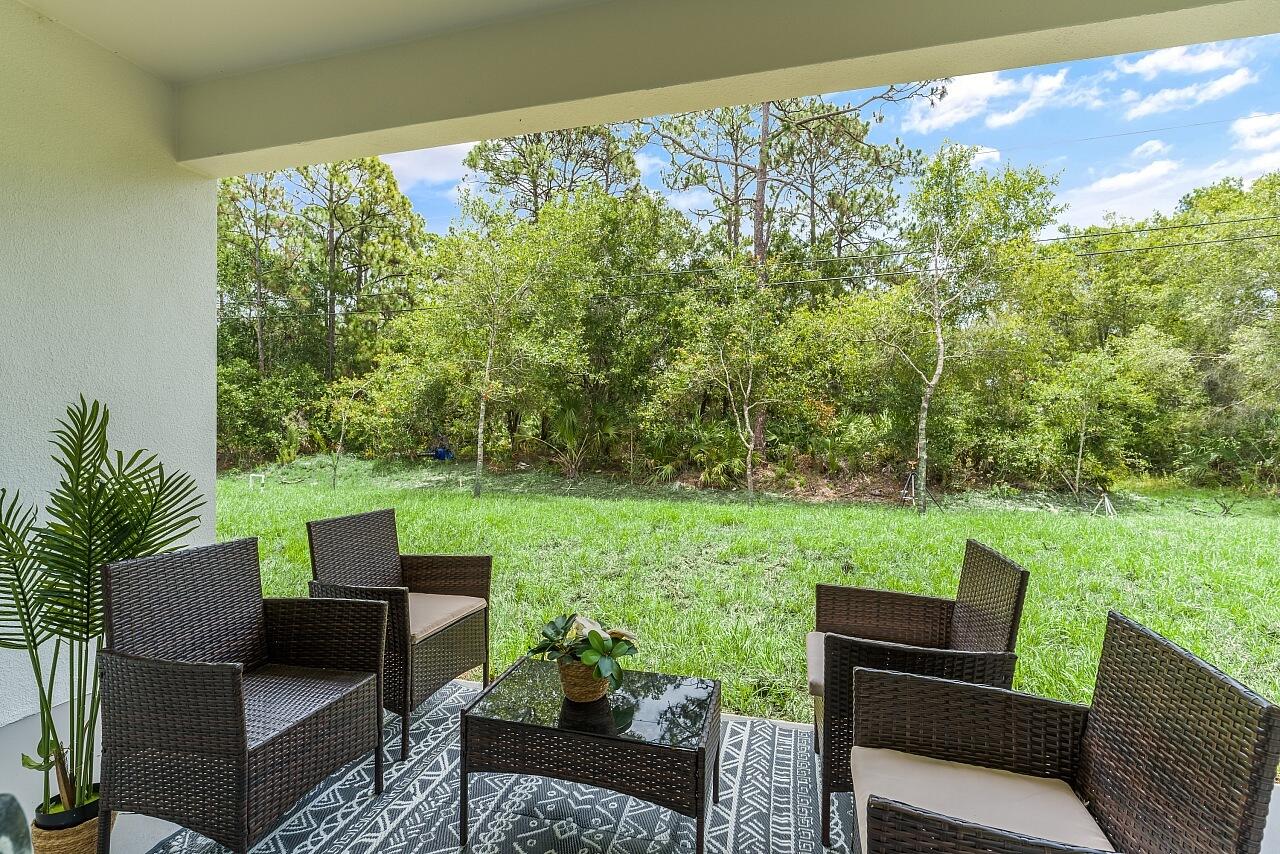 VERO LAKE ESTATES UNIT P - Residential