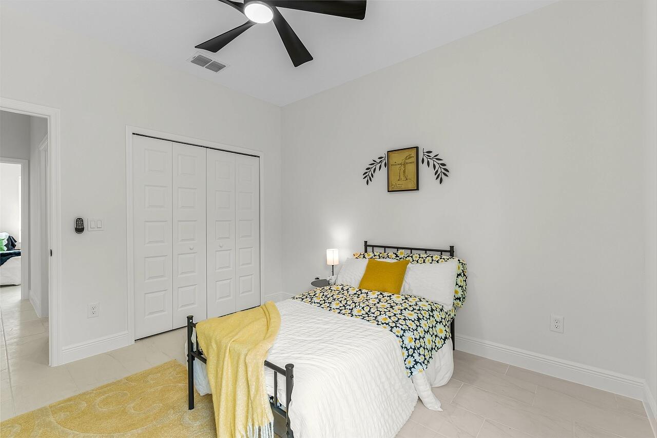 VERO LAKE ESTATES UNIT P - Residential